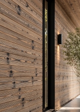 Pika-Pika P04 101 – Legno Carbonizzato Spazzolato Nakamoto Forestry fronte